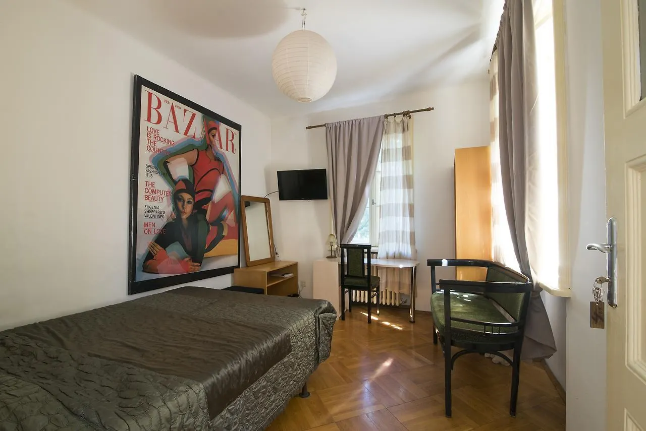 Red Bed & Breakfast Sofia 0*,